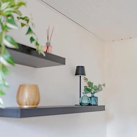 Gemuetlich - Modern - 2 Maisonette Lägenhet